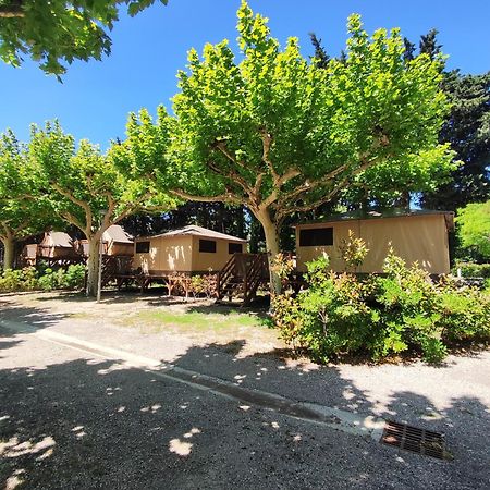 Camping Porte Des Alpilles By M.A Destination Glamping Saint-Etienne-du-Gres Exterior foto