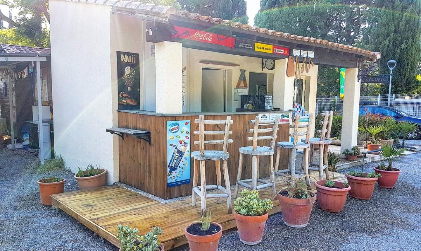 Camping Porte Des Alpilles By M.A Destination Glamping Saint-Etienne-du-Gres Exterior foto