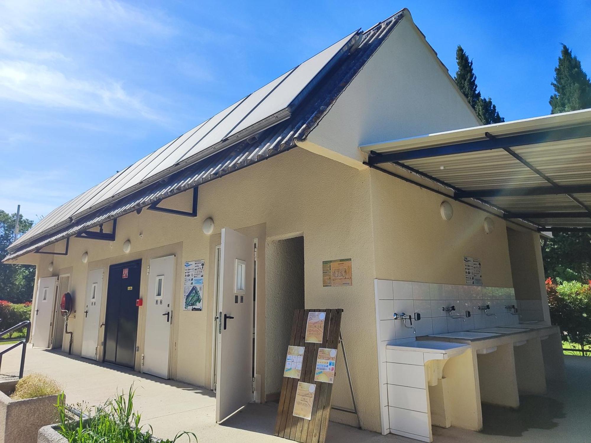 Camping Porte Des Alpilles By M.A Destination Glamping Saint-Etienne-du-Gres Exterior foto
