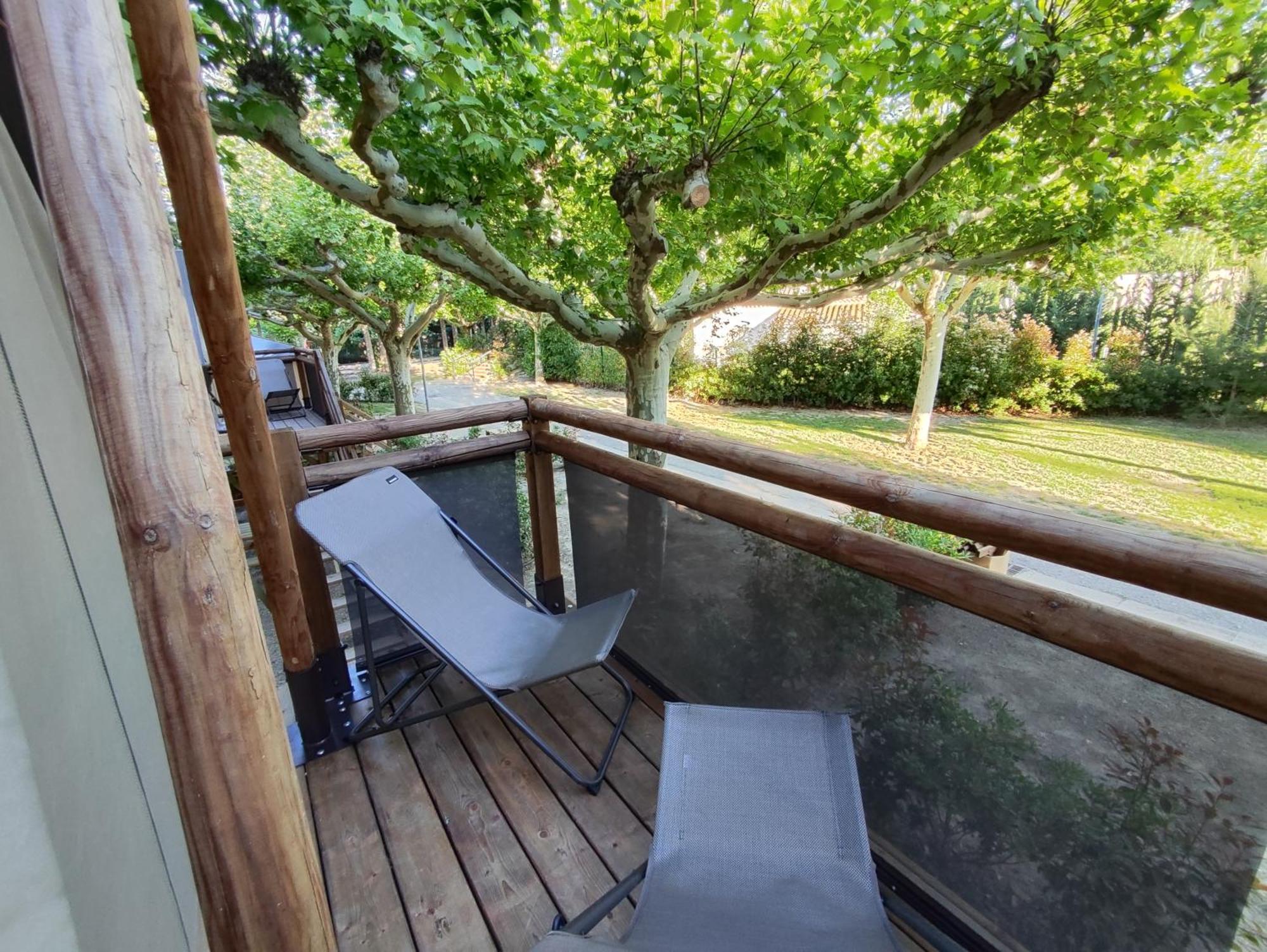 Camping Porte Des Alpilles By M.A Destination Glamping Saint-Etienne-du-Gres Exterior foto