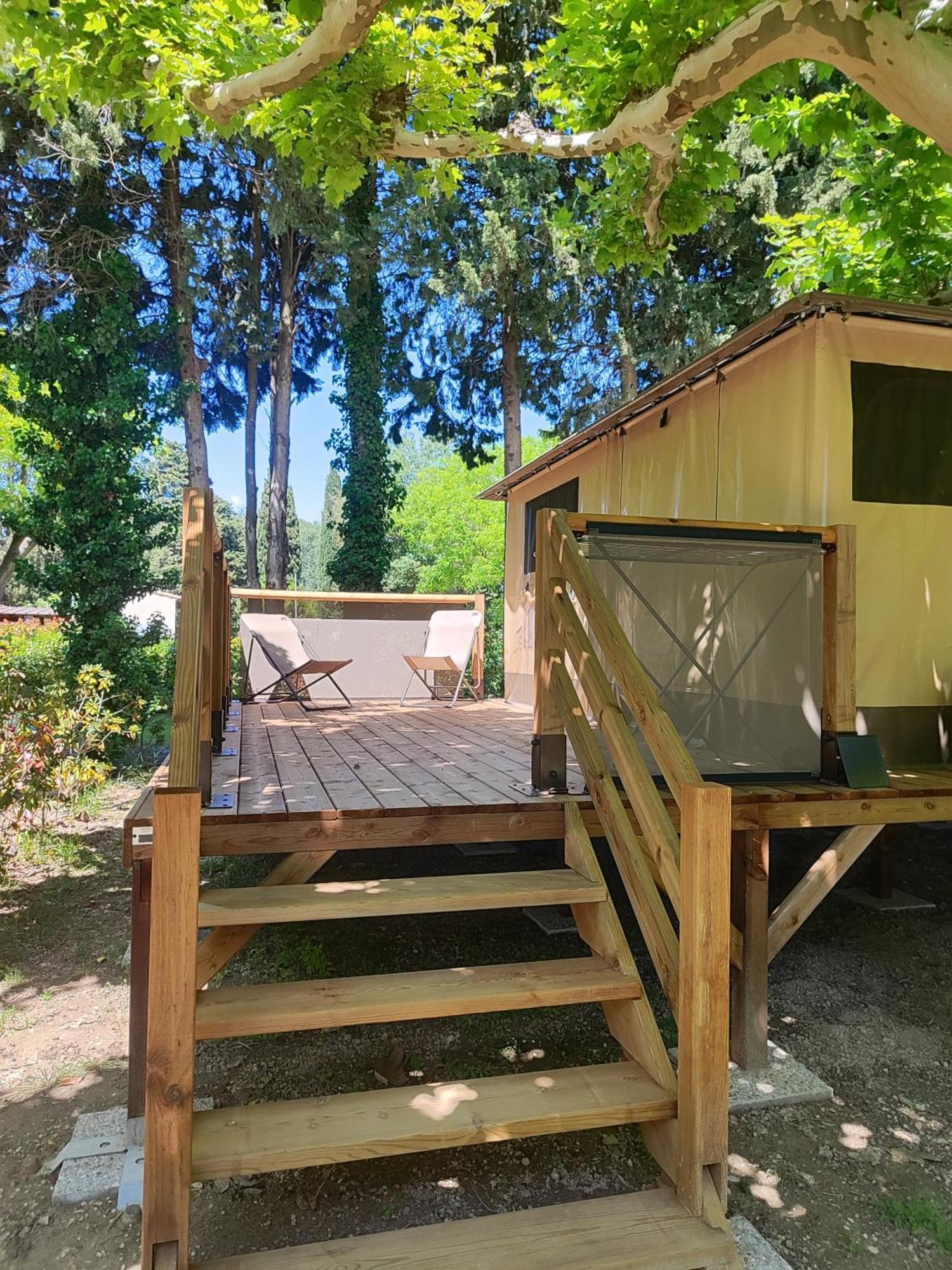 Camping Porte Des Alpilles By M.A Destination Glamping Saint-Etienne-du-Gres Exterior foto